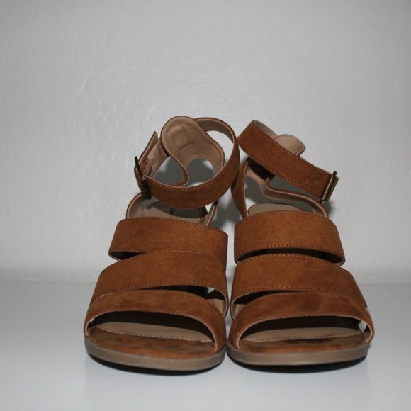 universal thread tan suede block heels - Picture 2 of 8